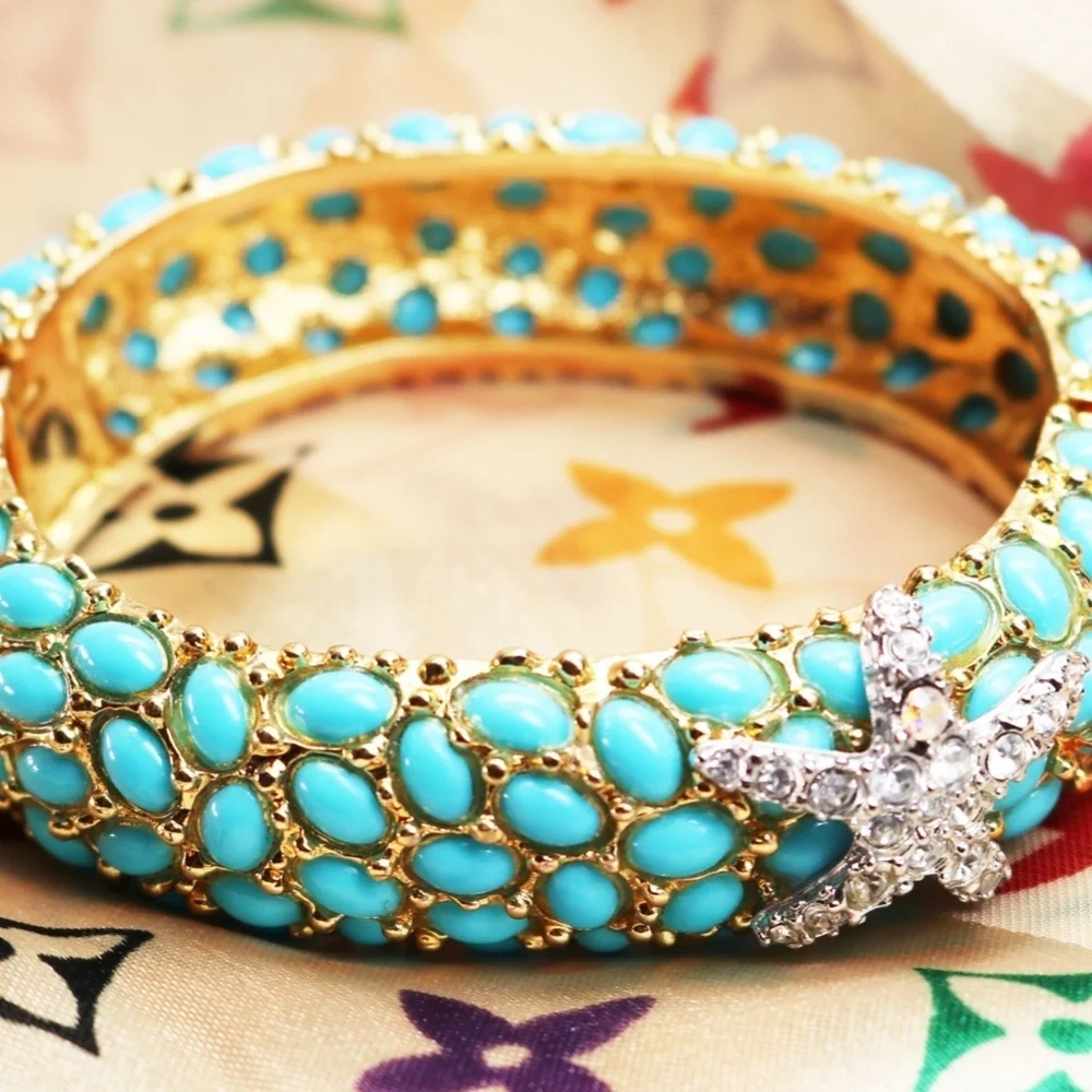 ⚜️ Vintage Kenneth Jay Lane Crystal Starfish Turquoise Cabochon Bracelet - Picture 4 of 16